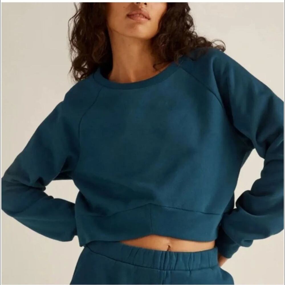 NWT Beyond Yoga Uplift Cropped Pullover Blue Gem S Cozy
Luxe Deep Blue Cozycore